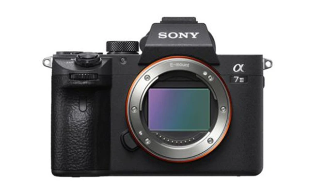 دوربین بدون آینه سونی مدل Alpha A7 iii