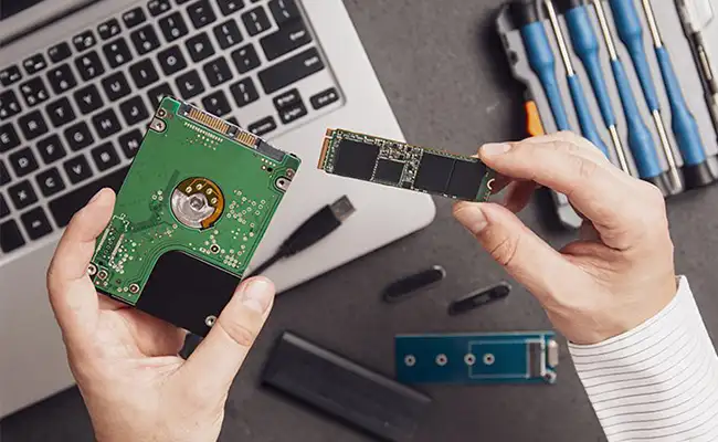 مقایسه هارد HDD اینترنال و حافظه SSD اینترنال مقایسه هارد HDD اینترنال و حافظه SSD اینترنال