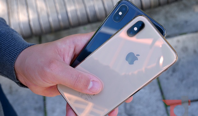 مقایسه آیفون X و XS