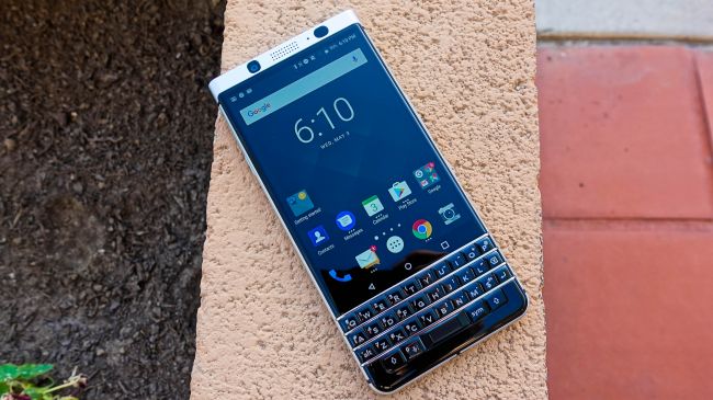 نقد و بررسی BlackBerry Keyone