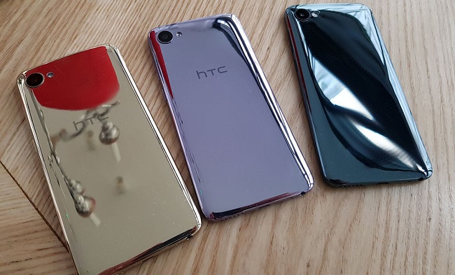 بررسی HTC Desire 12 