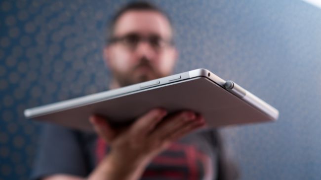 بررسی Microsoft Surface Pro 2017