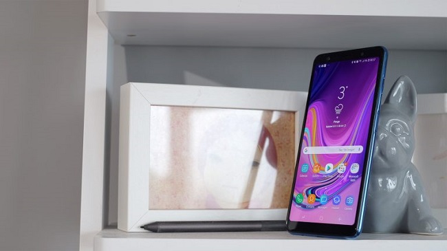 بررسی Samsung Galaxy A7 2018