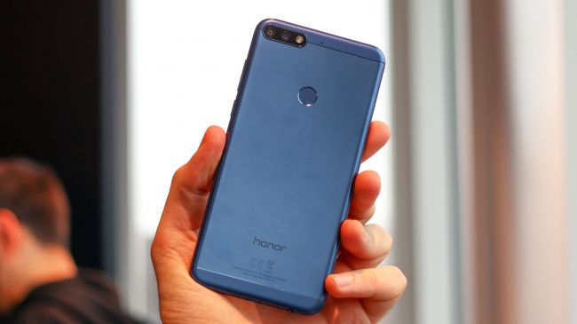 بررسی هوآوی Honor 7C 