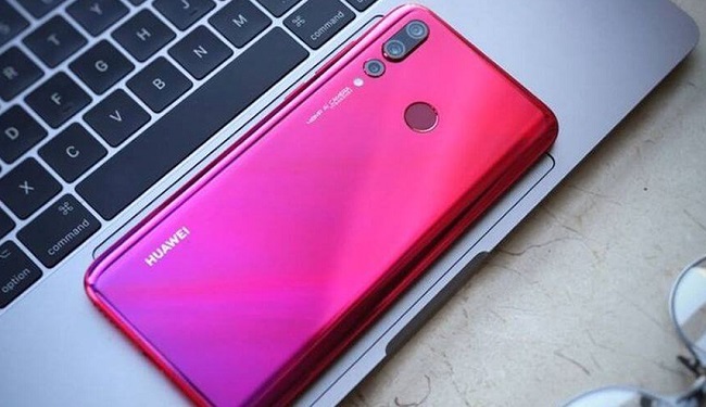 بررسی Huawei Nova 4