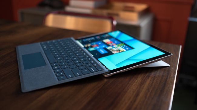 بررسی Microsoft Surface Pro 2017