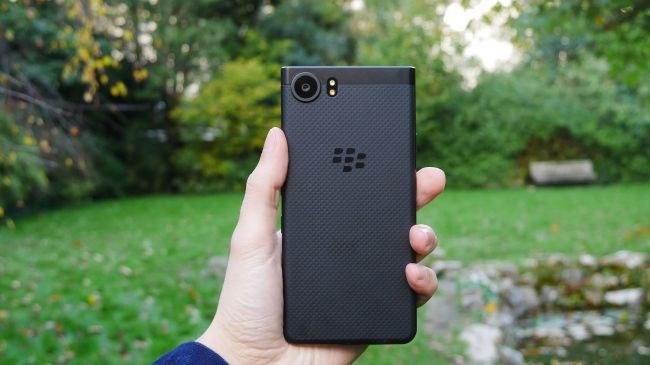 نقد و بررسی BlackBerry Keyone