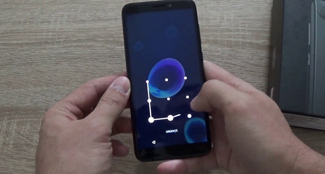 بررسی HTC Desire 12 