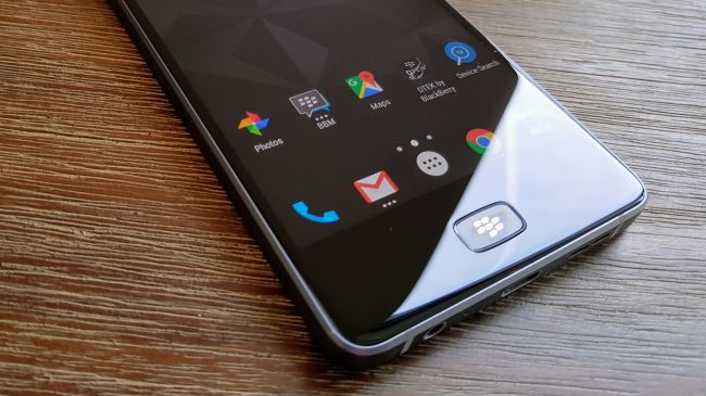 بررسی بلک بری موشن (Blackberry Motion)