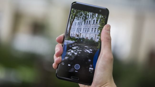 بررسی HTC U11 (اچ تی سی یو 11)
