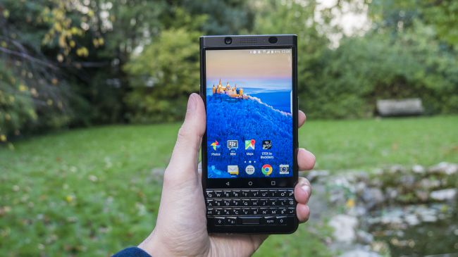 نقد و بررسی BlackBerry Keyone