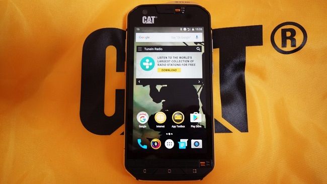 بررسی گوشی CAT S60