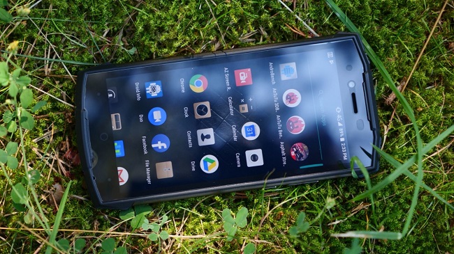 نقد و بررسی گوشی Doogee S55 Lite