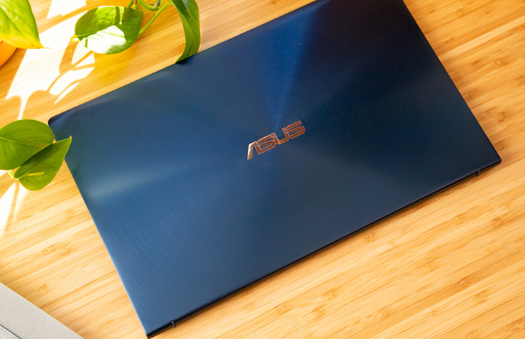 طراحی لپ تاپ Asus zenbook ux433
