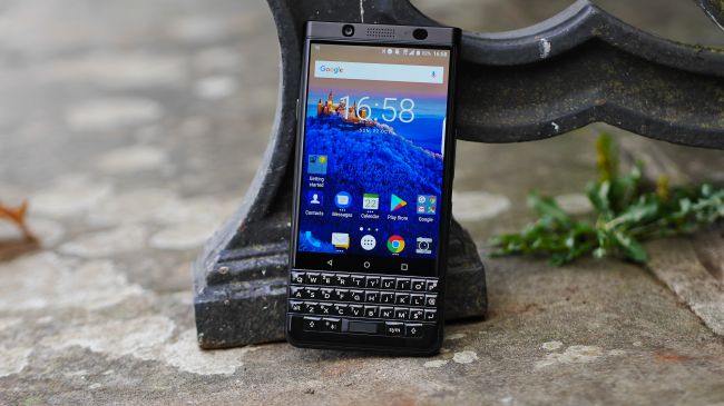 نقد و بررسی BlackBerry Keyone