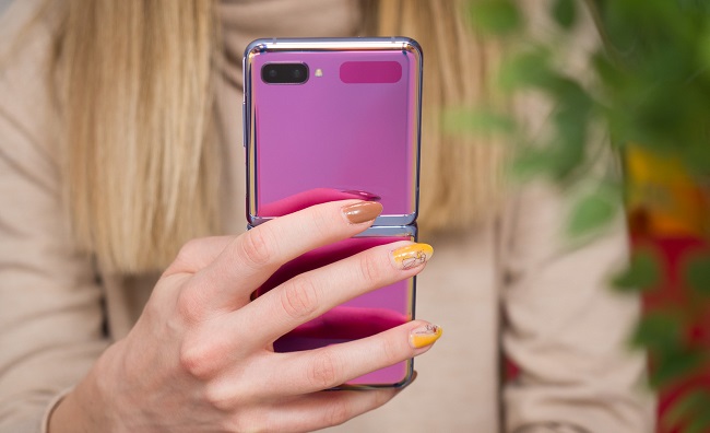 بررسی گلکسی زد فلیپ سامسونگ | Galaxy Z Flip