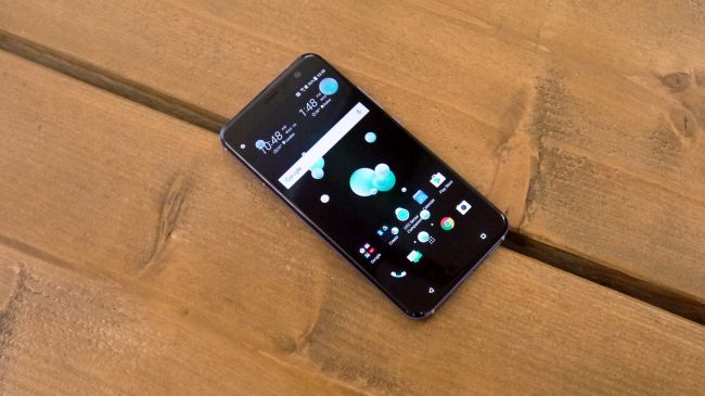 بررسی HTC U11