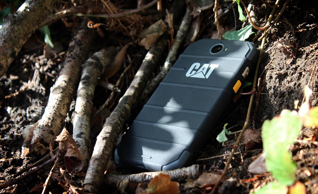 بررسی گوشی CAT S30