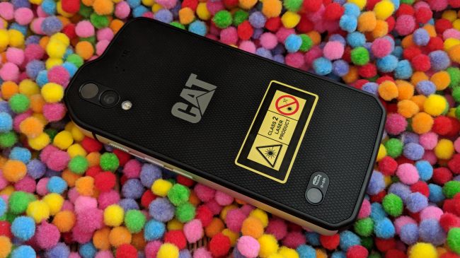 نقد و بررسی گوشی Cat S61