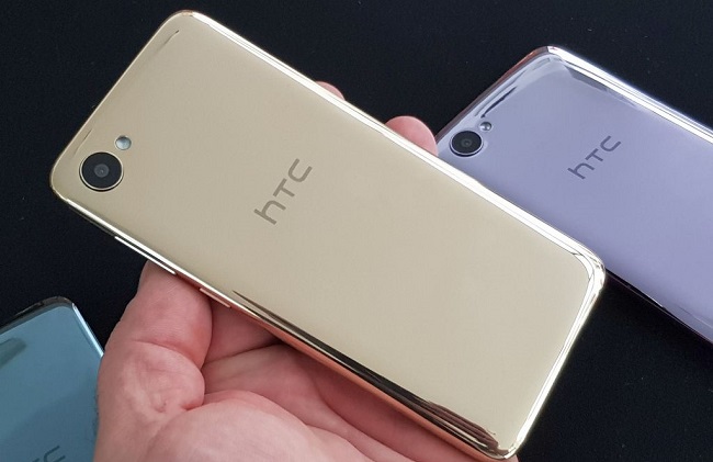 بررسی HTC Desire 12 