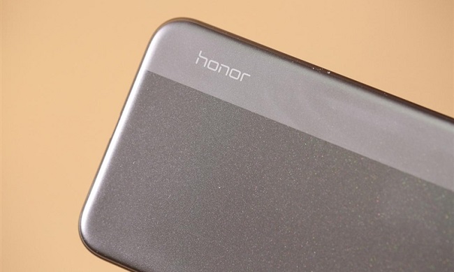 بررسی هوآوی Honor 8A 