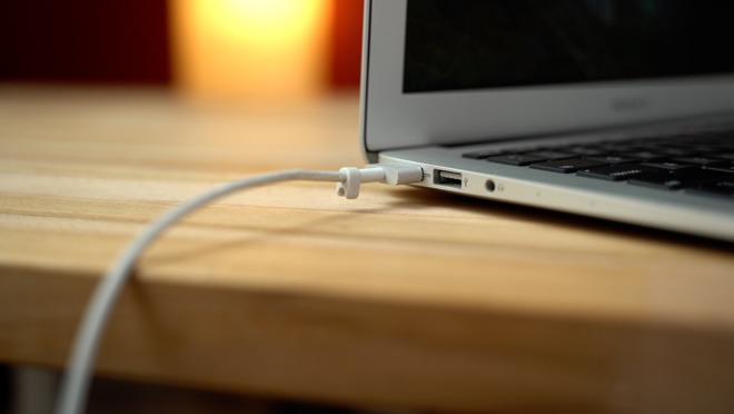 مدل 2017 از Magsafe برای شارژ استفاده می کند