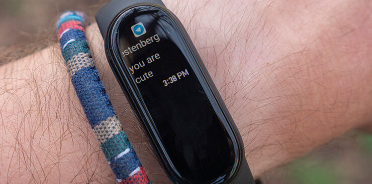 بررسی xiaomi Mi Band 6