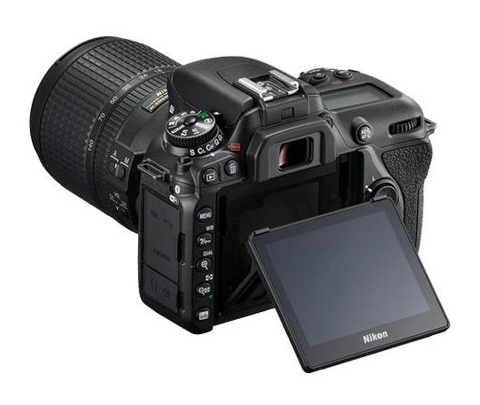 Nikon D7500 Kit 18-140mm