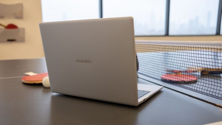 هوآوی MateBook 14:طراحی و نمایش‌گر